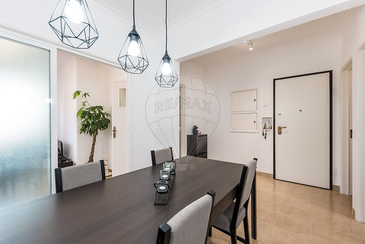 Apartamento T2 à venda em Amadora