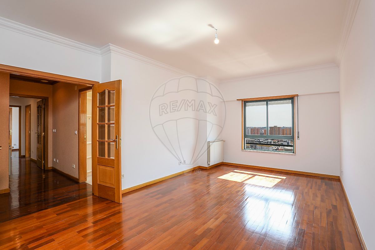 Apartamento T2 à venda em Odivelas