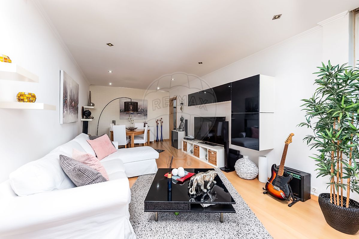 Apartamento T2 à venda em Loures