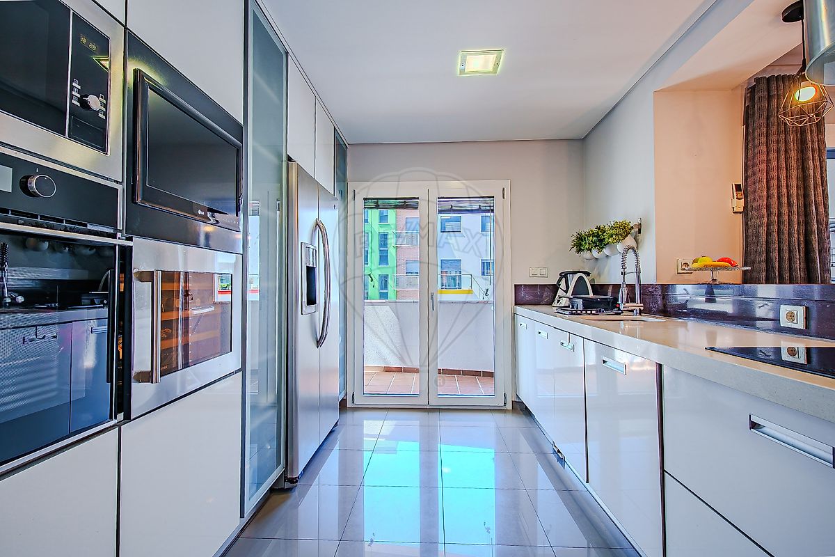Apartamento T2 à venda em Odivelas
