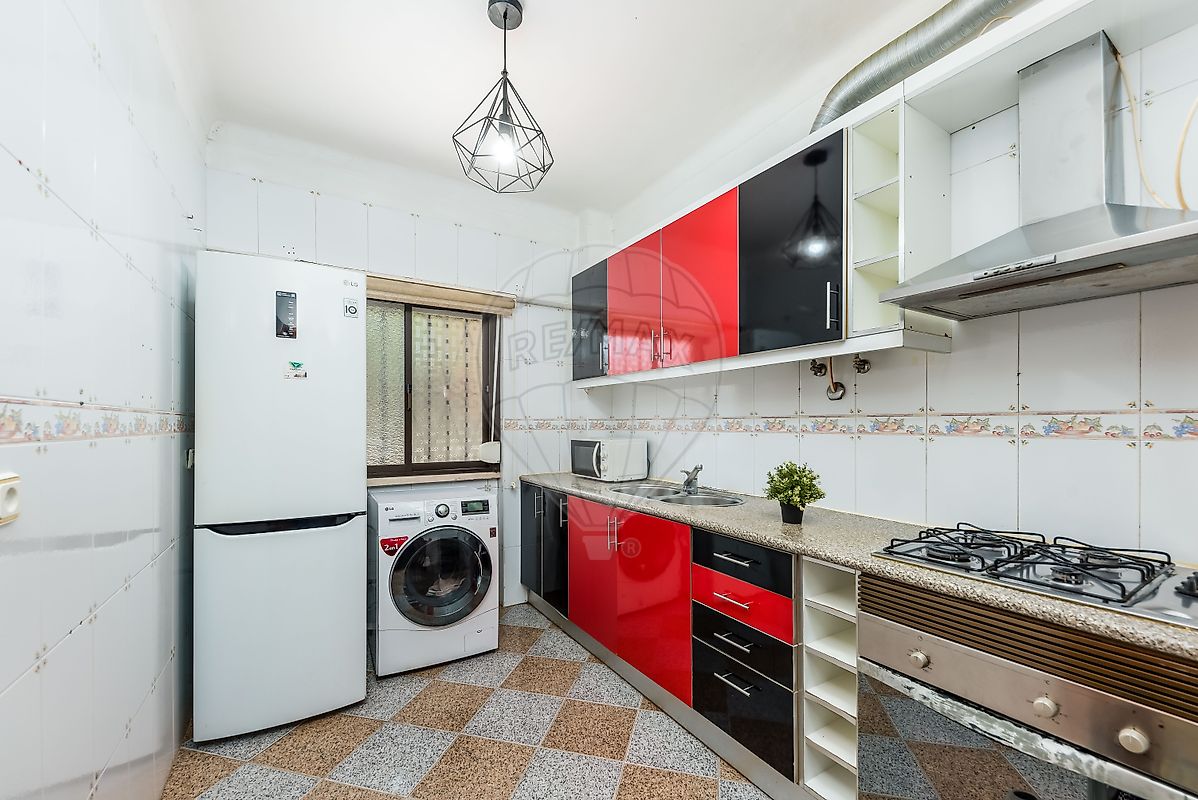 Apartamento T2 à venda em Loures