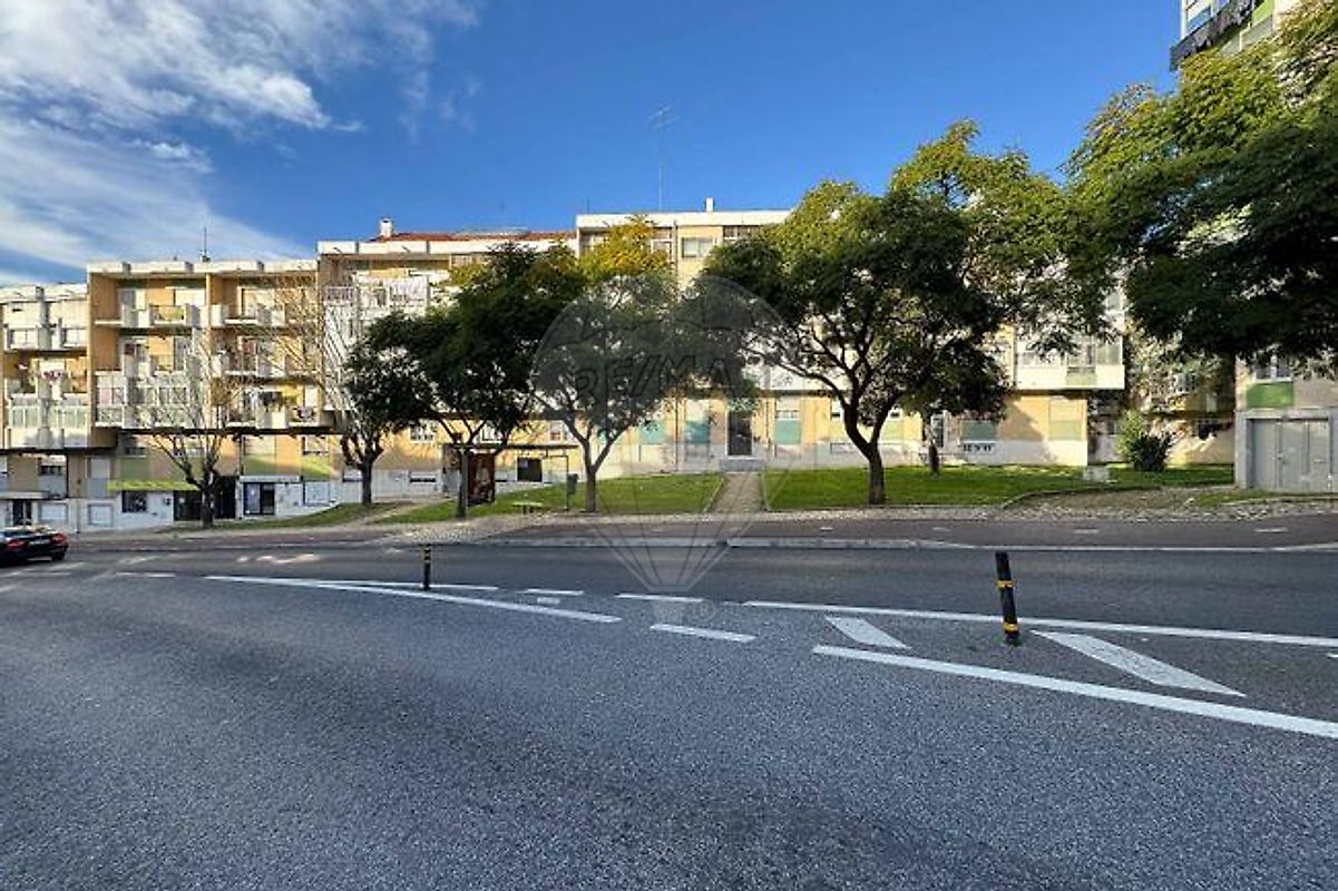 Apartamento T1 à venda em Sintra