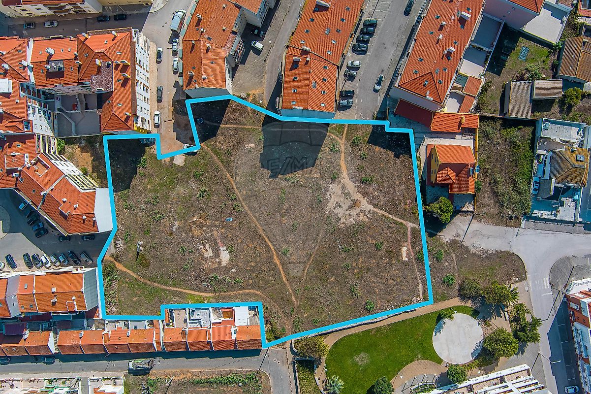 Land for sale in Peniche, Portugal — €350,000
