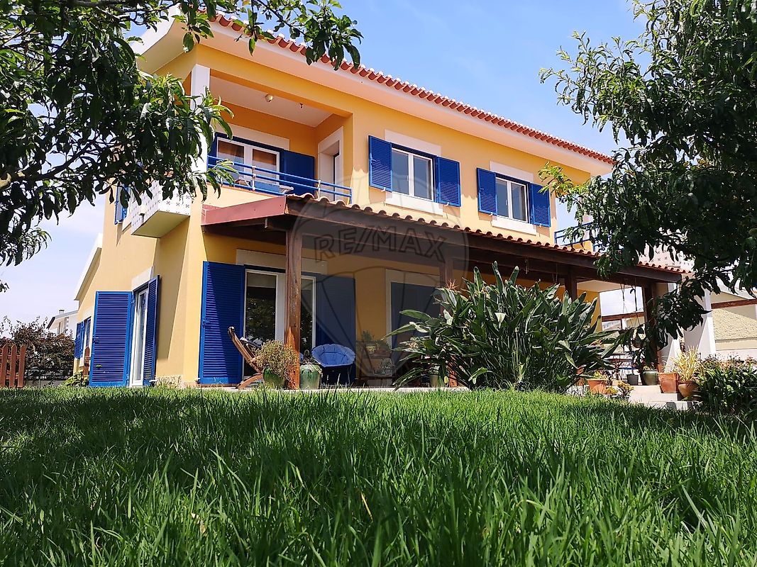 Moradia T4 para venda