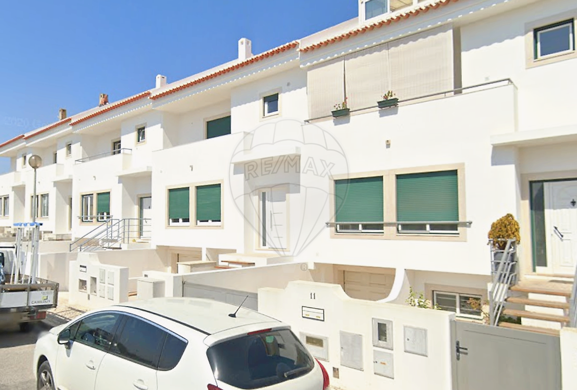 Moradia T3 à venda em Lourinhã