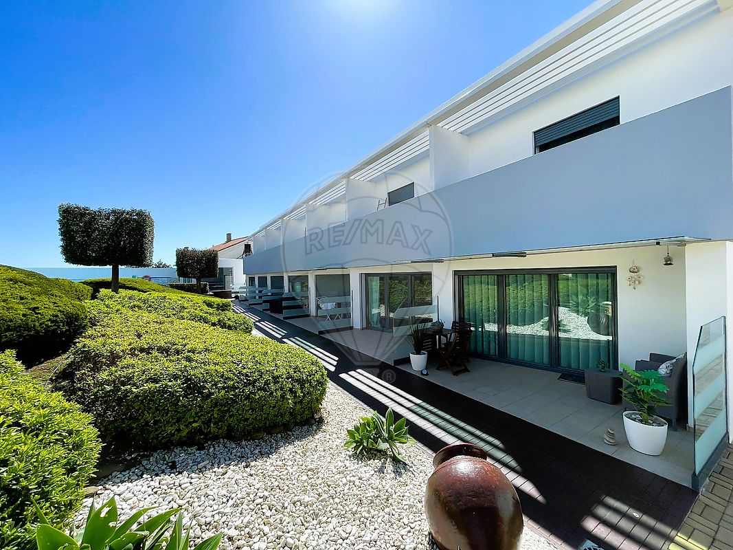 Moradia T3 à venda em Lourinhã