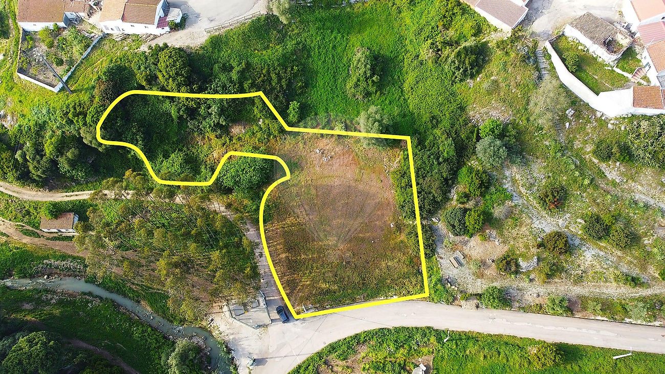 Terreno à venda em Lourinhã