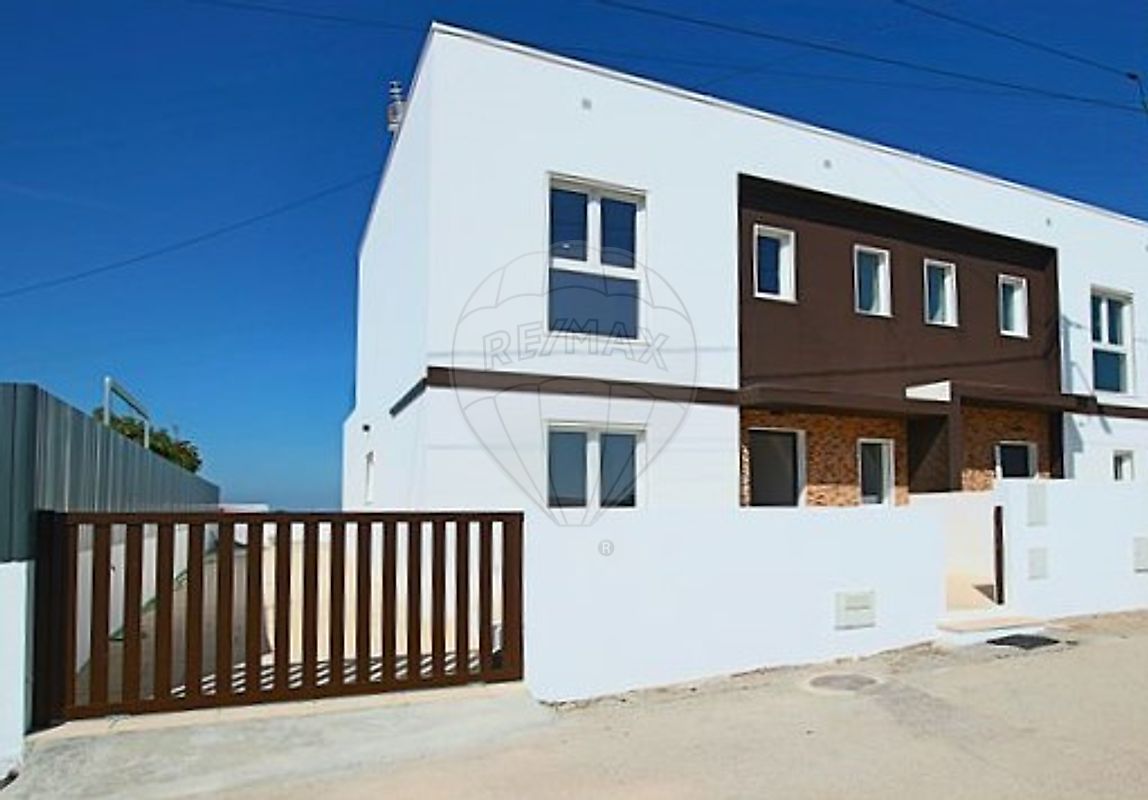 Moradia T4 à venda em Lourinhã