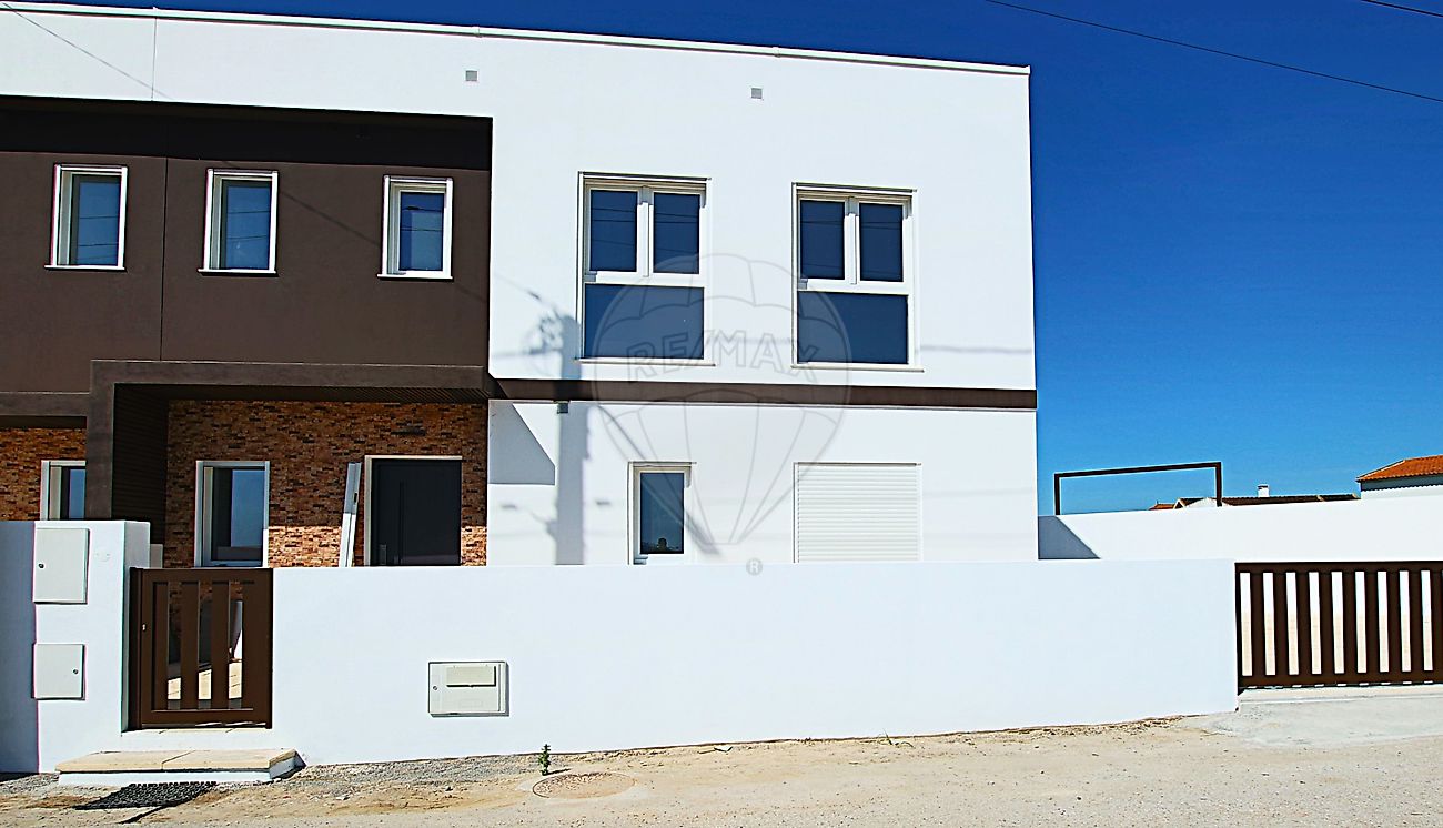 Moradia T3 à venda em Lourinhã