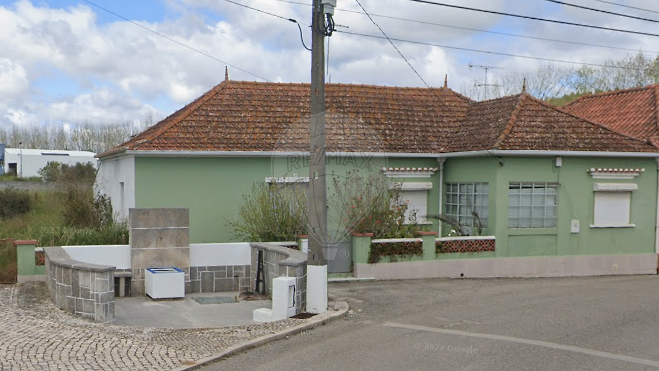 Moradia T4 à venda em Lourinhã