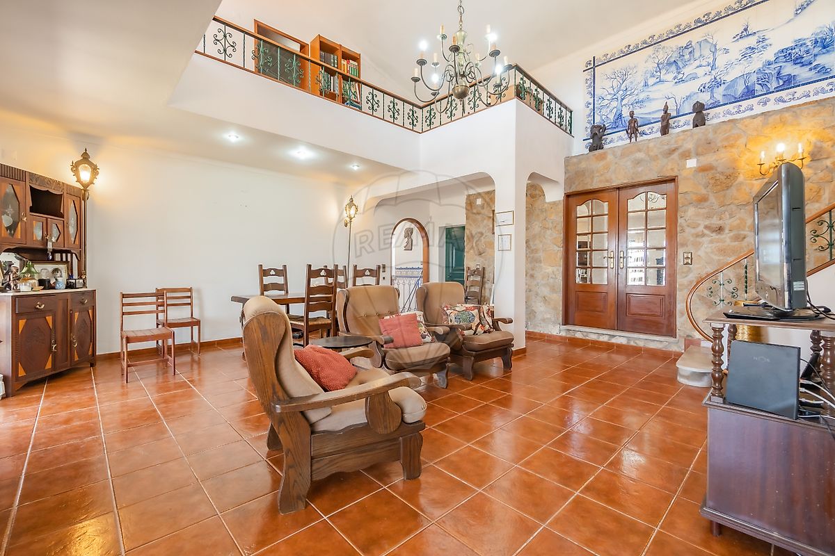 Apartamento T5 à venda em Lourinhã
