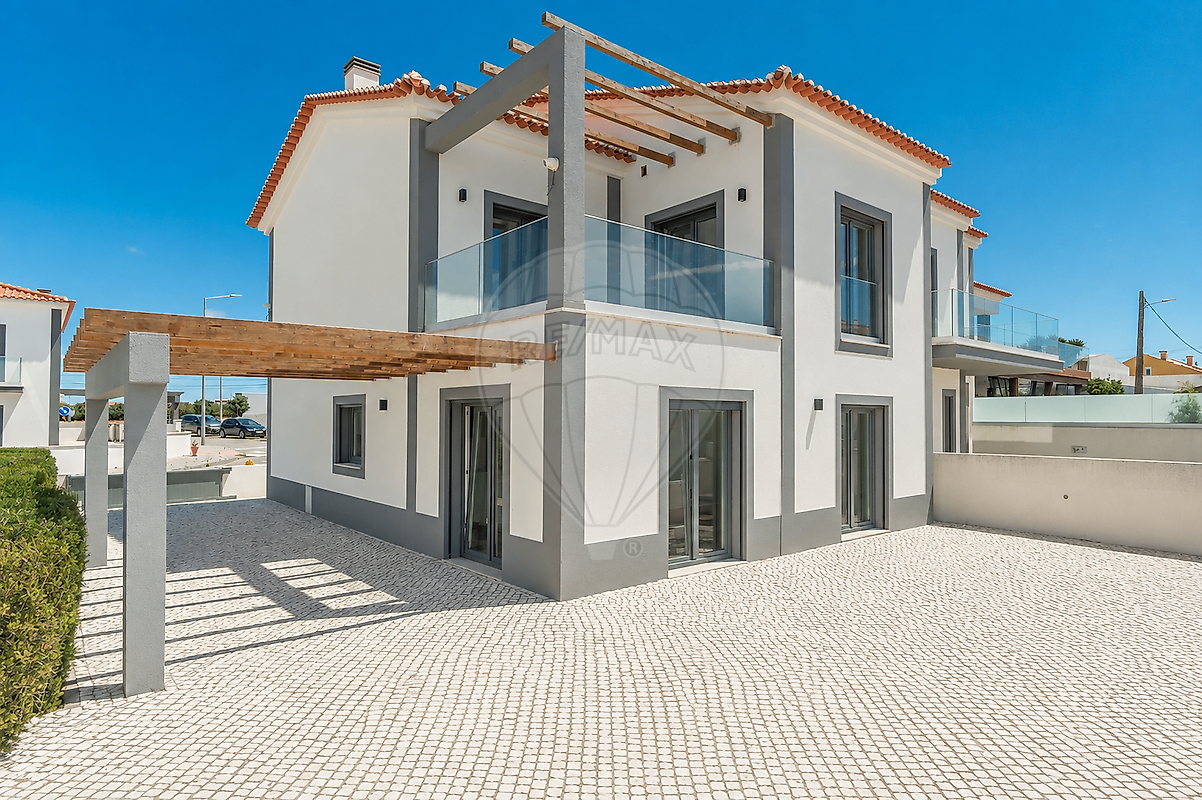 Apartamento T4 à venda em Peniche