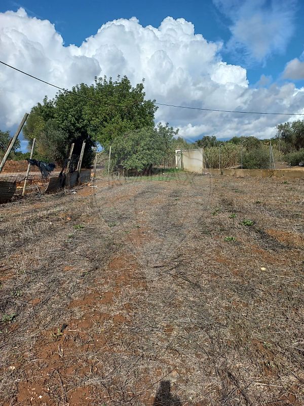 Terreno à venda em Loulé
