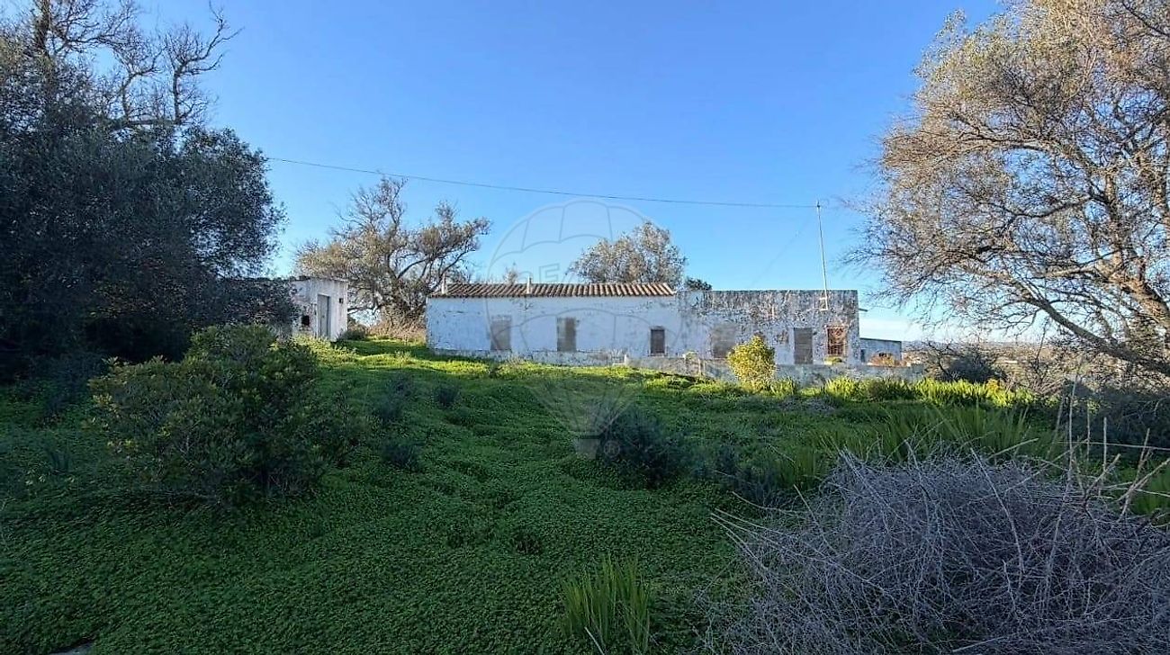 Terreno T2 à venda em Olhão