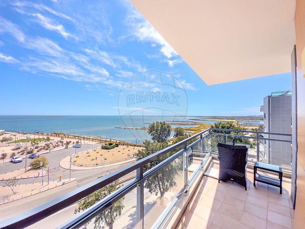 Apartamento T3 à venda em Olhão