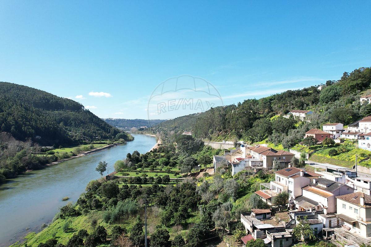 Terreno  à venda em Coimbra