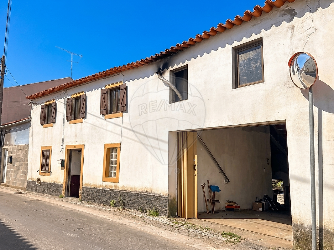 Moradia T4 à venda em Condeixa-a-Nova