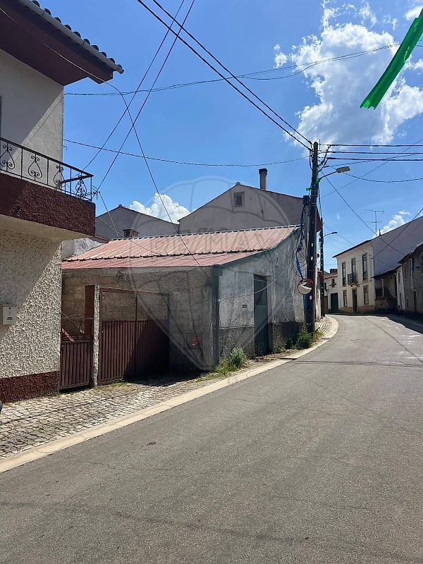 Moradia T1 em Condeixa-a-Velha e Condeixa-a-Nova, €55.000