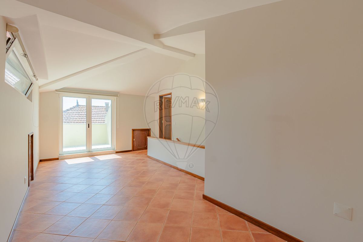 listing 124231399-11 picture-0