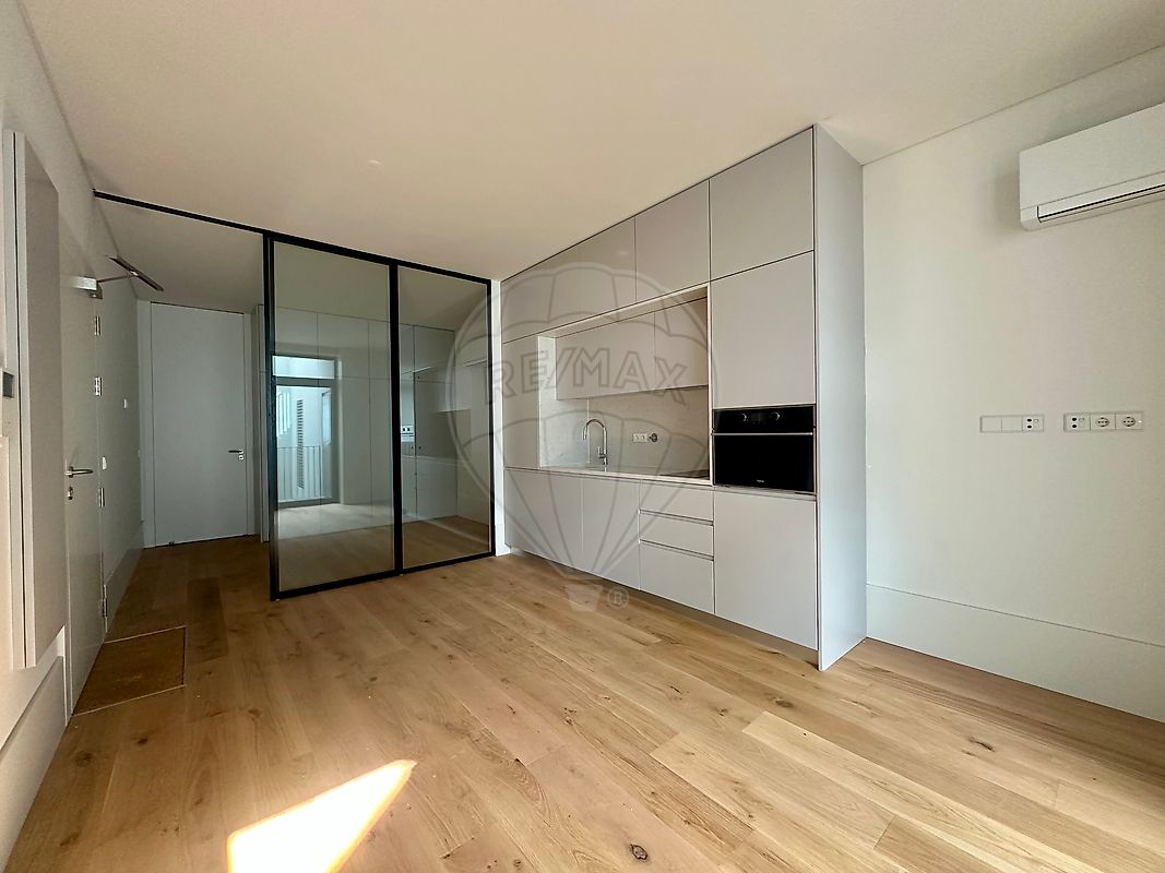 Apartamento T1 à venda em Porto
