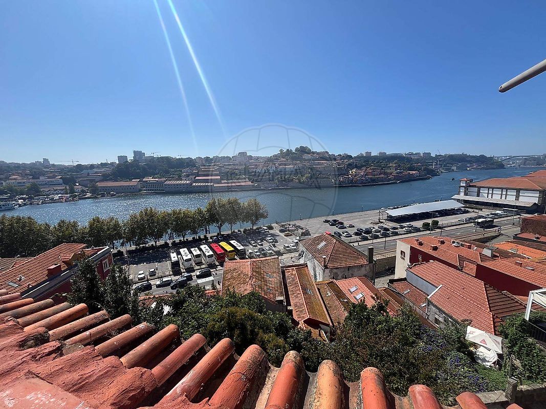 Prédio à venda em Porto
