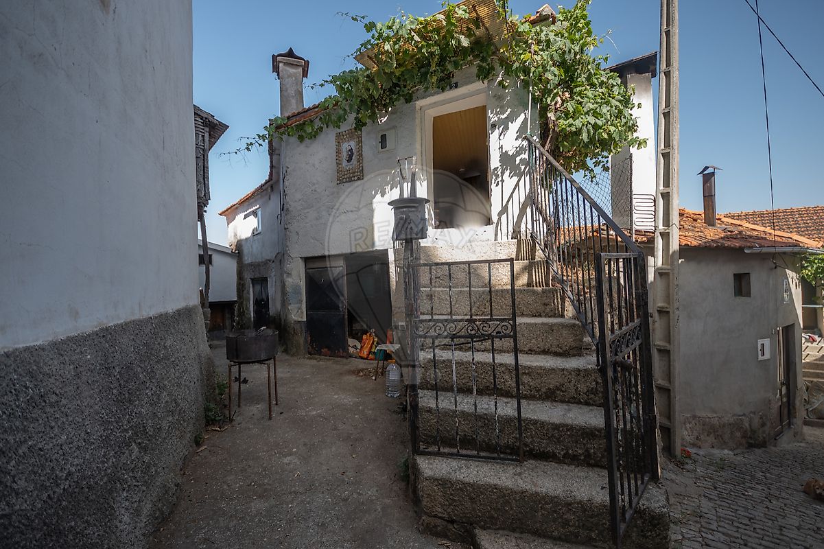Moradia - Távora e Pereiro, Tabuaço, Viseu