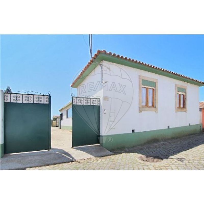 Moradia T2 em Vila Nova da Telha, €480.000