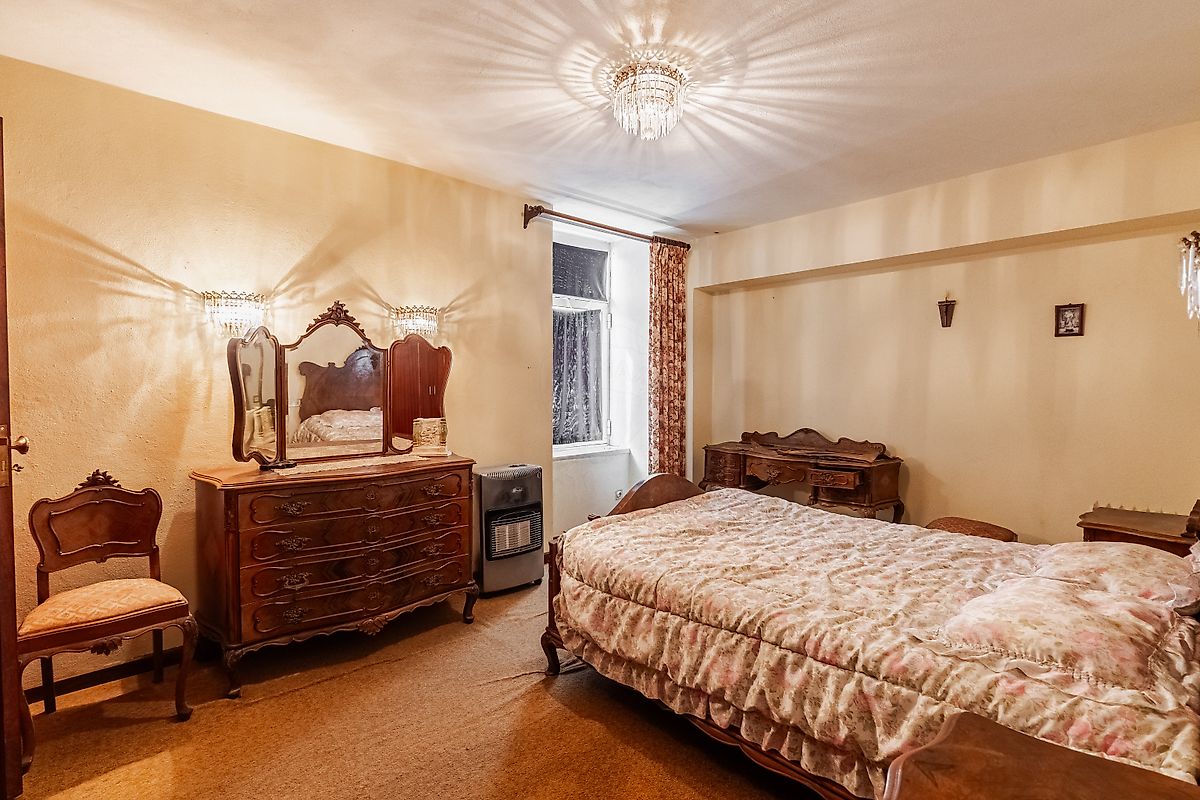 listing 124241009-379 picture-0