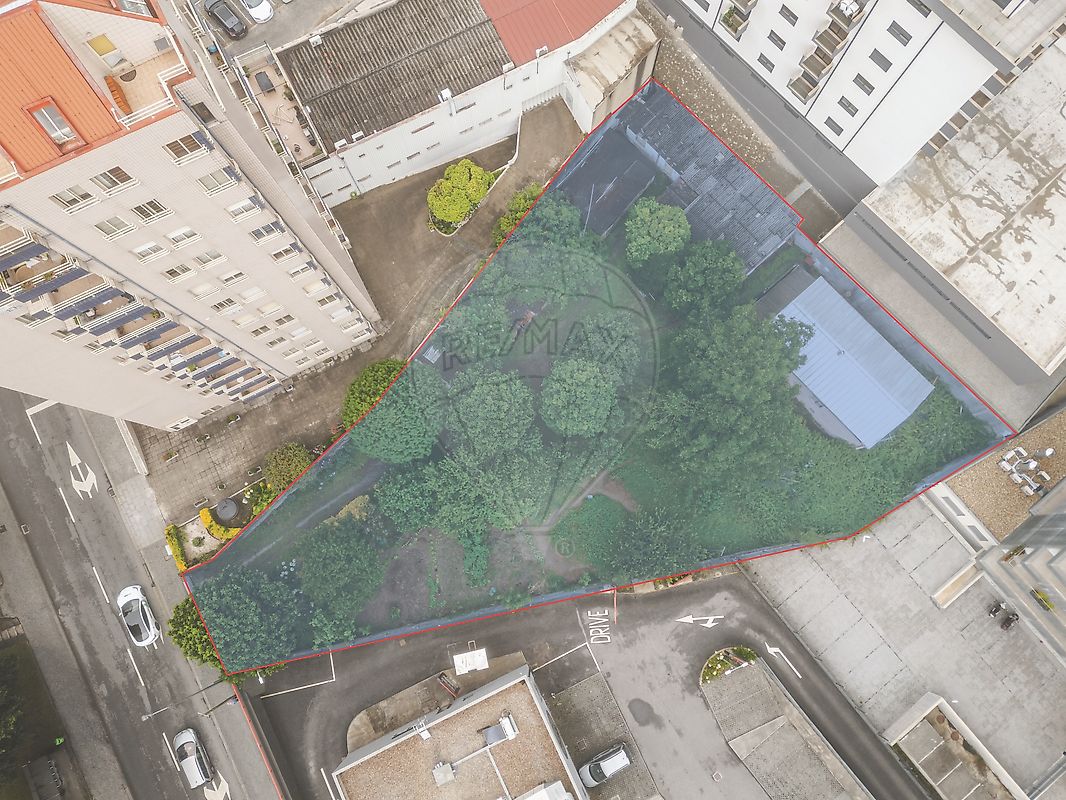 Land for sale in Vila Nova de Gaia, Portugal — €995,000
