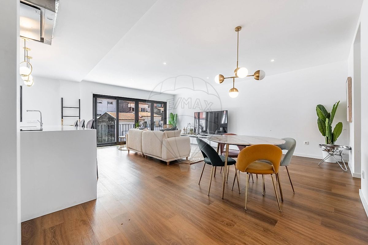 listing 124241115-74 picture-0