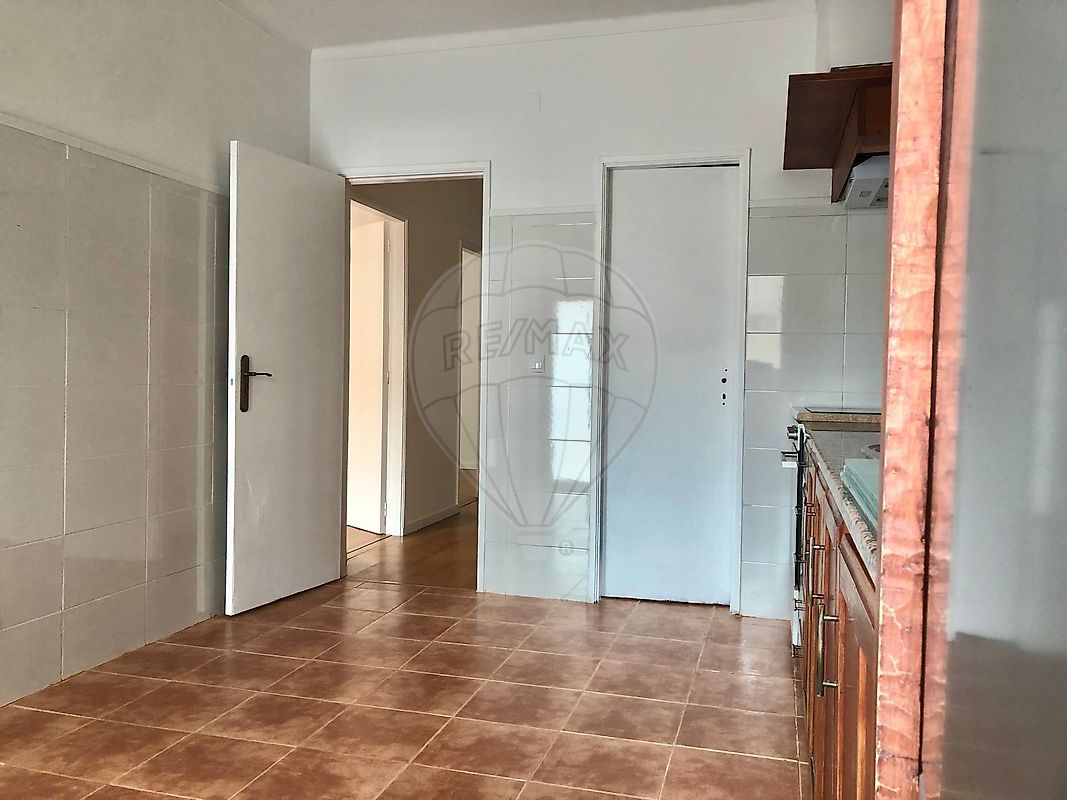 listing 124241022-146 picture-0