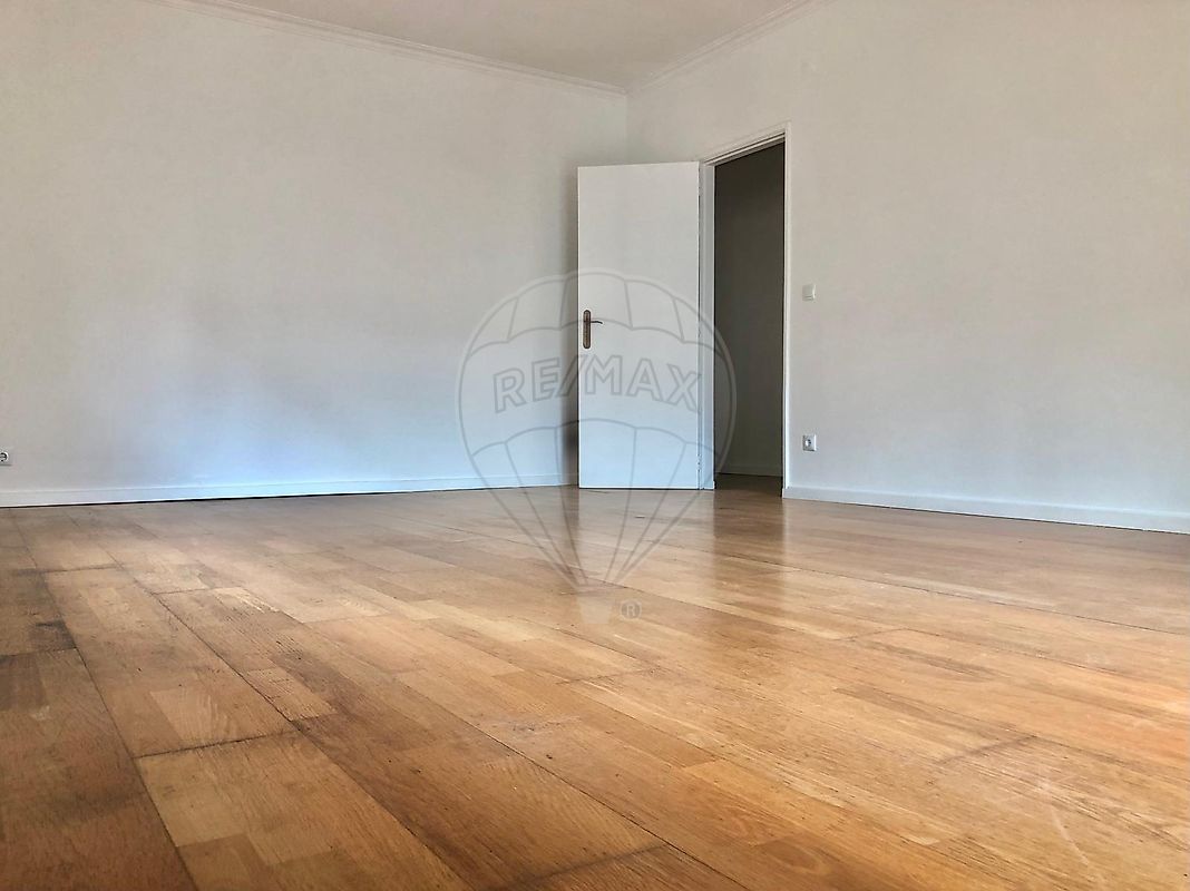 listing 124241022-146 picture-0