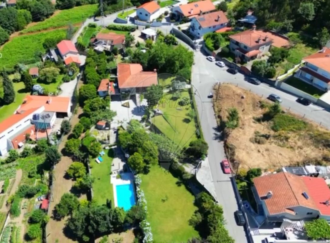 listing 124241022-150 picture-0