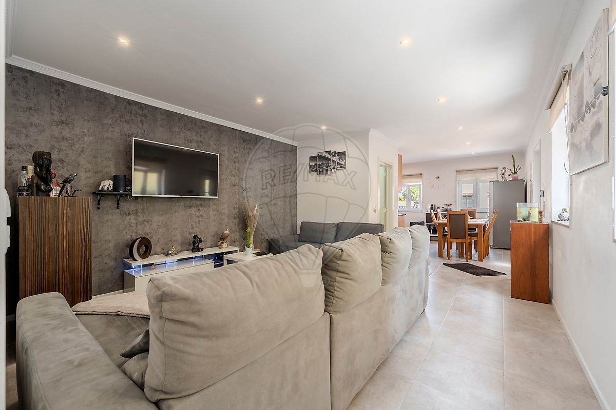 listing 124241236-70 picture-0