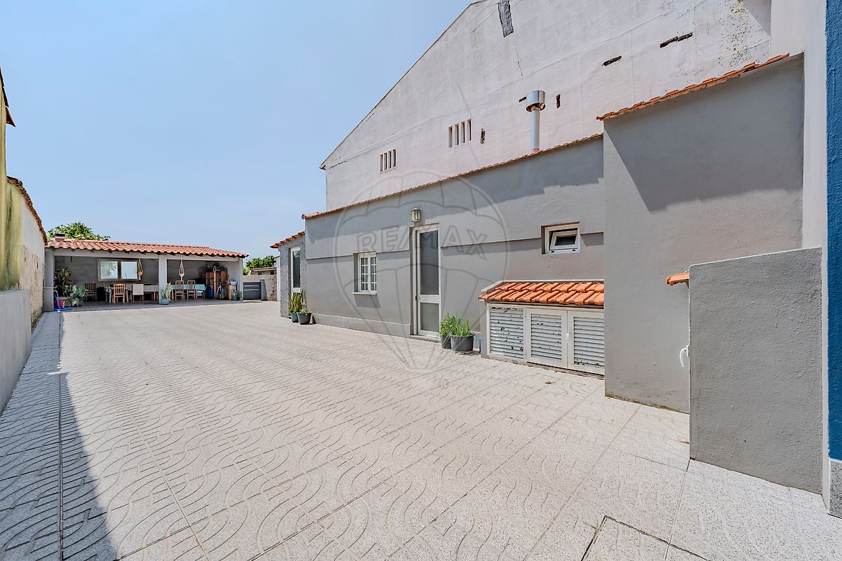 listing 124241236-70 picture-0