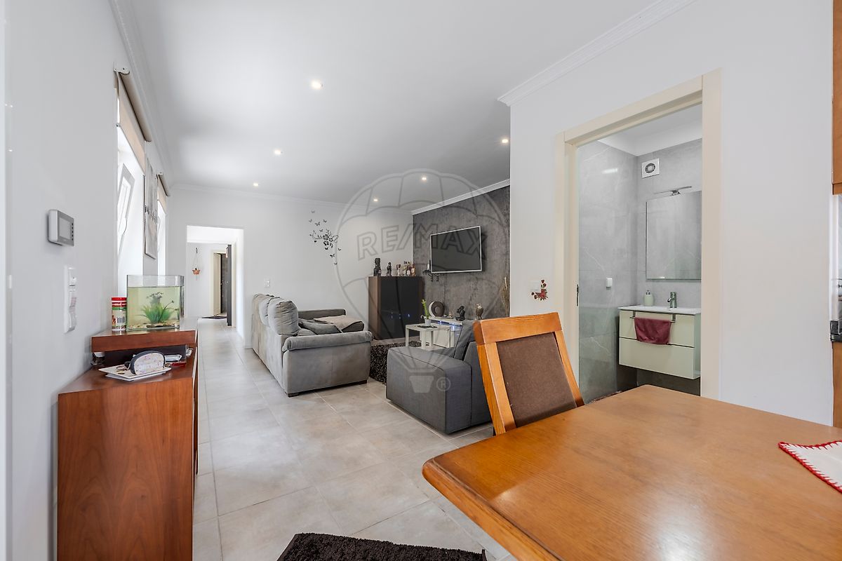 listing 124241236-70 picture-0