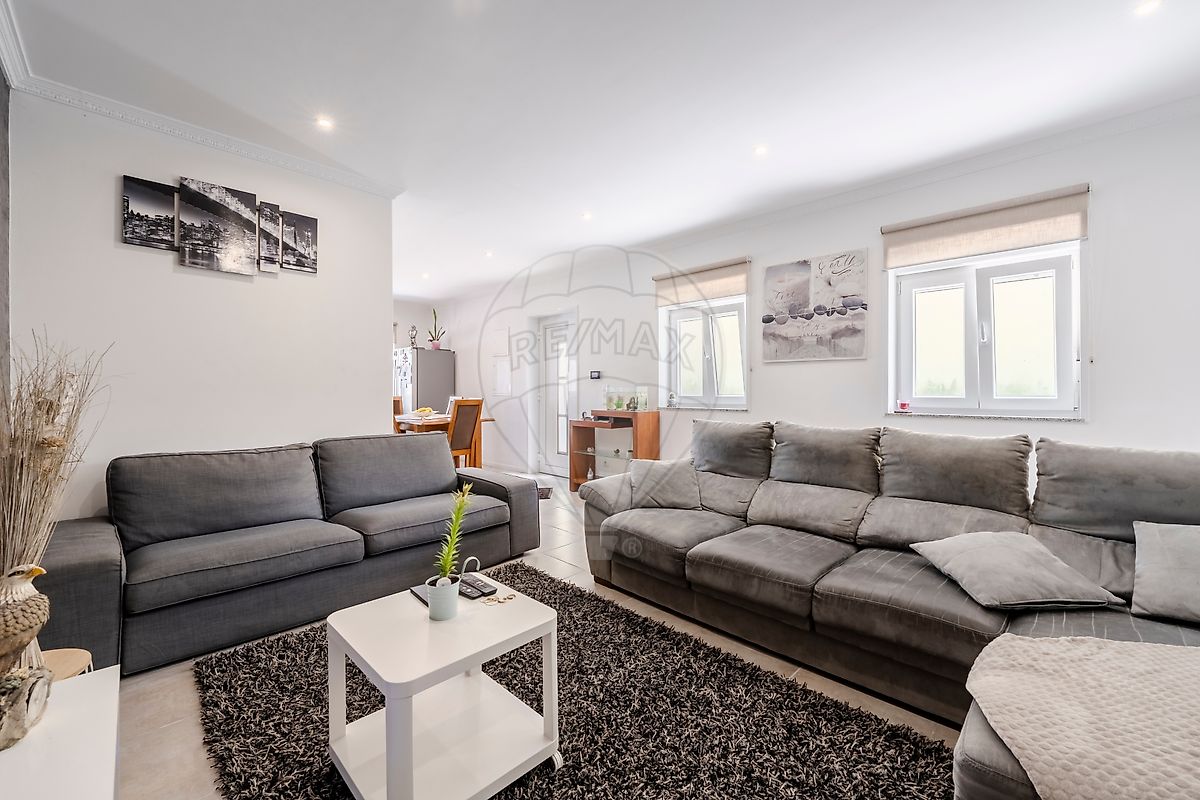 listing 124241236-70 picture-0