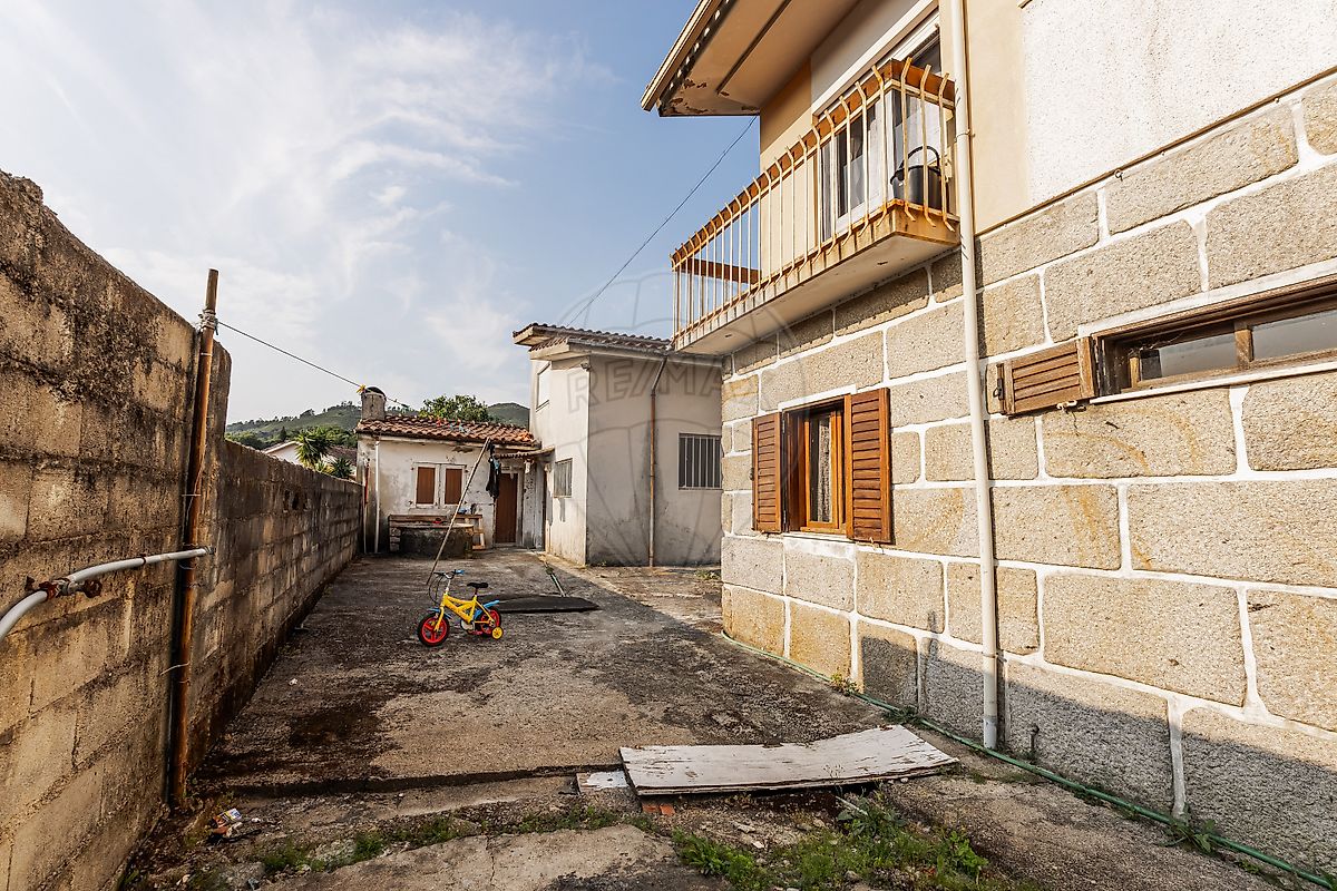 listing 124241009-887 picture-0