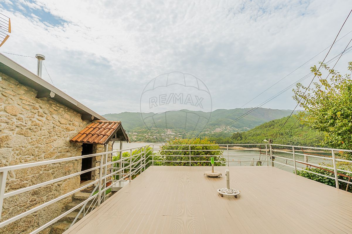 listing 124241009-888 picture-0