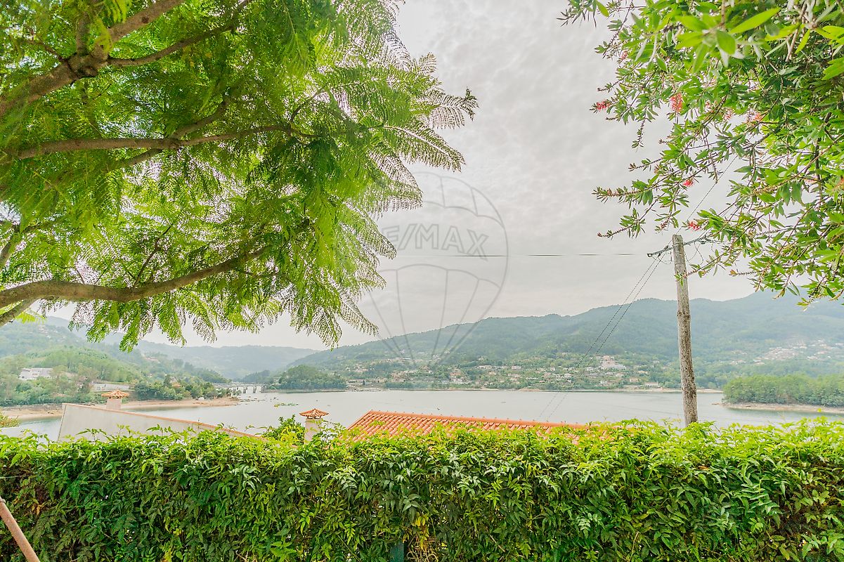 listing 124241009-888 picture-0