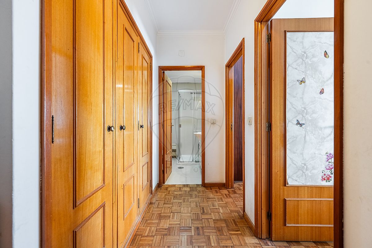 listing 124241210-10 picture-0