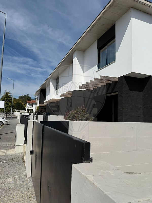 Moradia T3 para venda