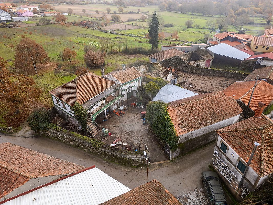Moradia T4 à venda em Nogueira da Montanha, Chaves — foto 38