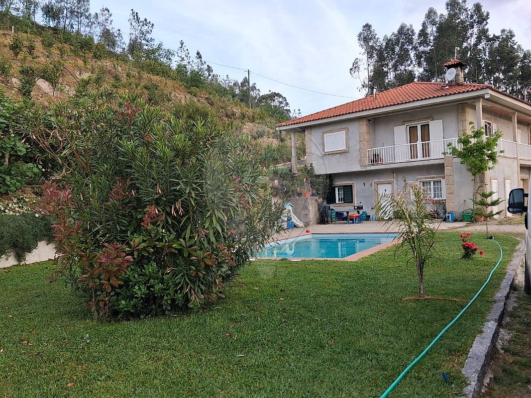Moradia T4 à venda em Carvalho e Basto (Santa Tecla), Celorico de Basto — foto 8