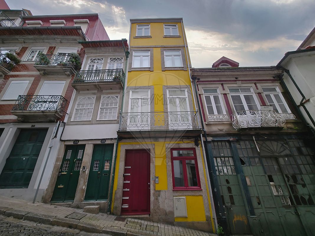 Apartamento T1 à venda em Porto
