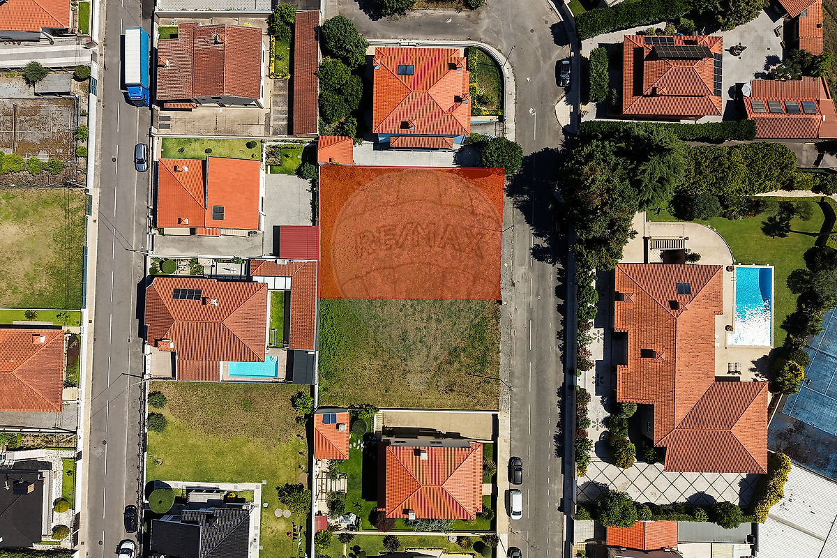Terreno - Esmeriz e Cabeçudos, Vila Nova de Famalicão, Braga