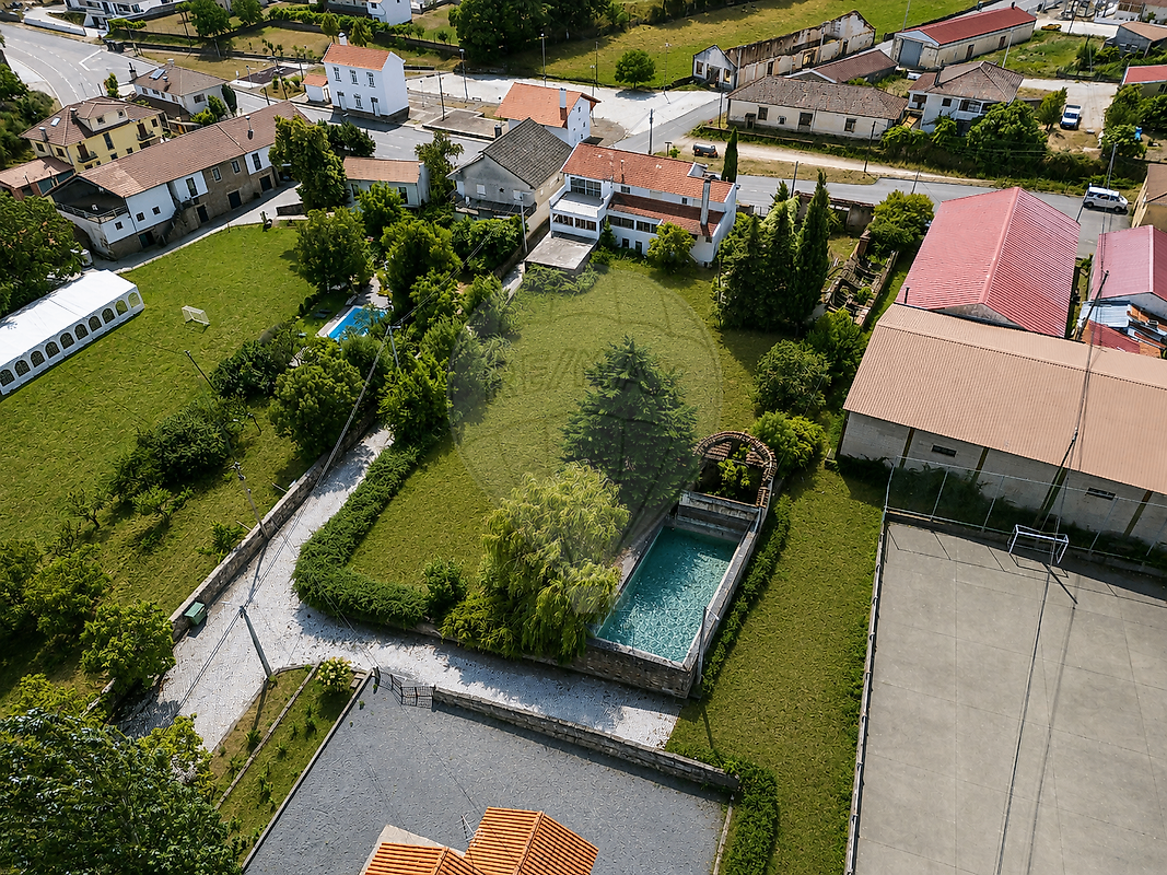 Apartamento T9 à venda em Bragança