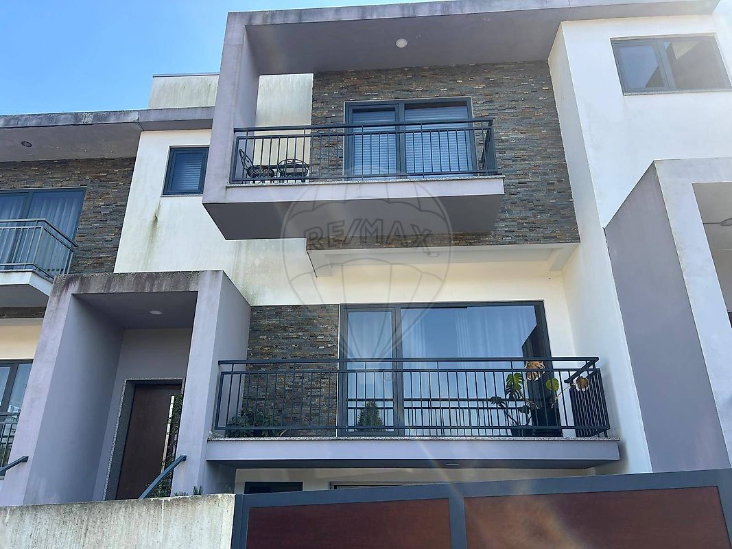 Moradia - Silvares, Pias, Nogueira e Alvarenga, Lousada, Porto