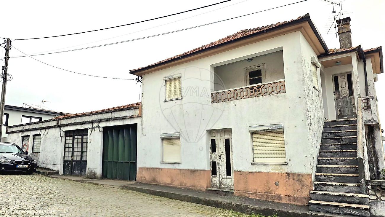 Moradia - Figueiró (Santiago e Santa Cristina), Amarante, Porto