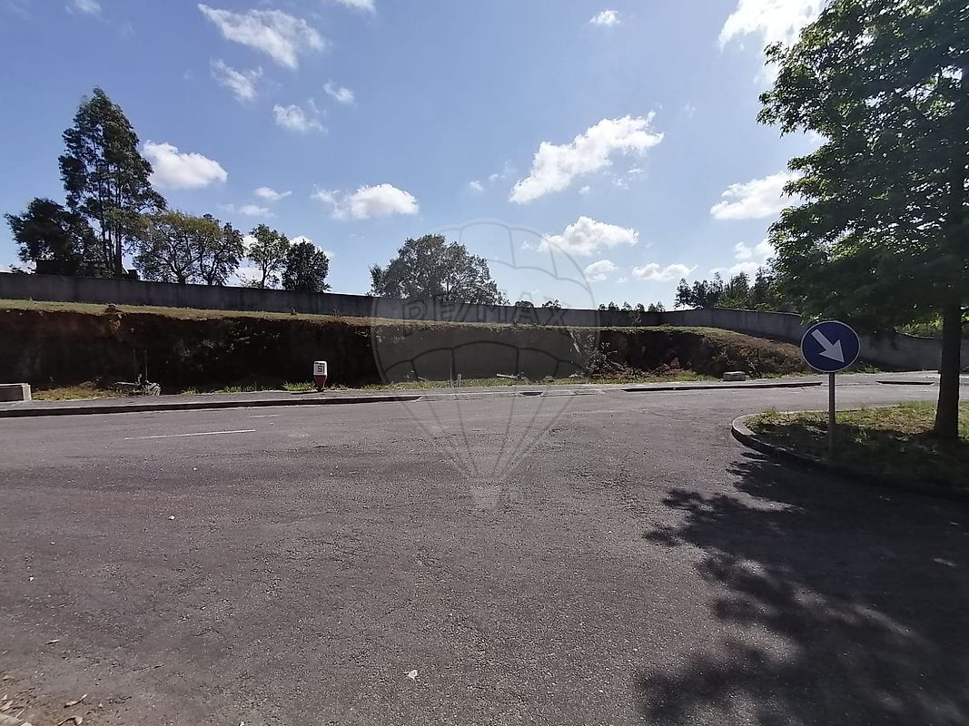 Land for sale in Gondomar, Portugal — €66,150